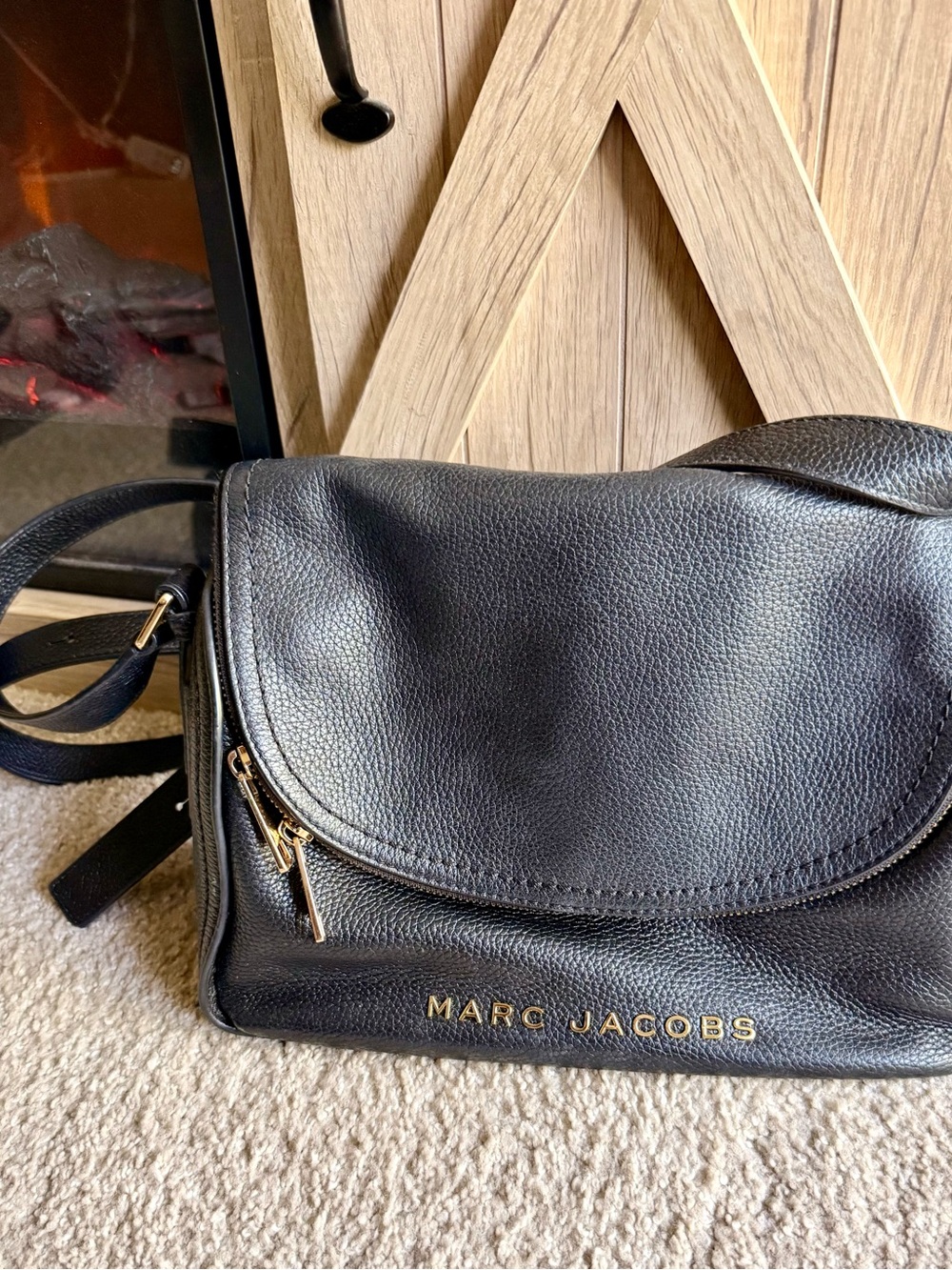 Marc Jacob’s Black leather purse with long adjustable strap